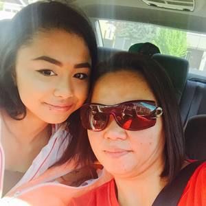 Meet your Posher, Estela